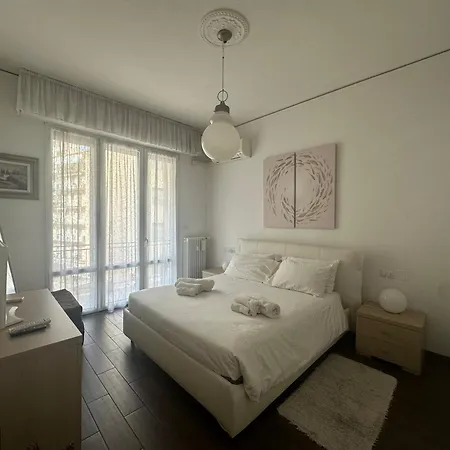Modern River House شقة فلورنس